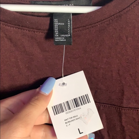Forever 21 Maroon Tee - Picture 2 of 4